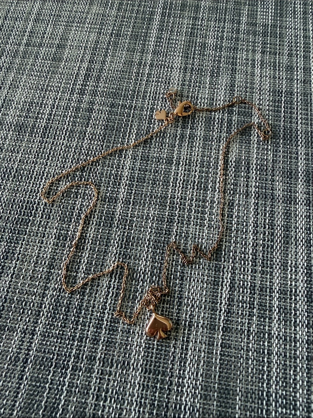 Kate Spade rose gold necklace 20” like new!